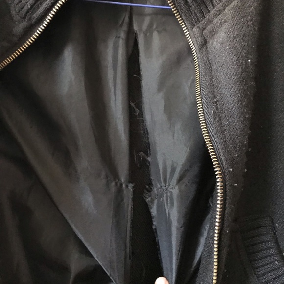 Black bomber jacket. - Picture 4 of 7